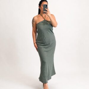 Vestido atado al cuello